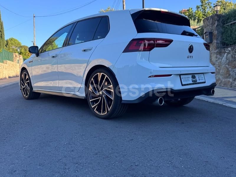 Usado VW Golf VIII GTI 245 CV (180 kW) 2021 Blanco Berlina