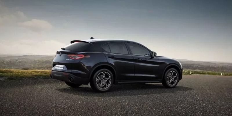 Usado Alfa Romeo Stelvio Sprint 280 CV (205 kW) 2023 Negro SUV