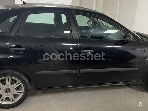 Usado Seat Ibiza Reference 75 CV (55 kW) 2006 Negro Utilitario