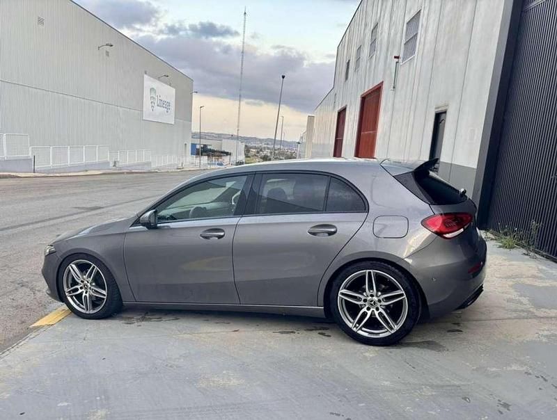 Usado Mercedes A200 150 CV (110 kW) 2019 Gris Utilitario