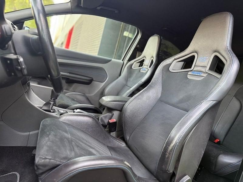 Usado Ford Focus RS 305 CV (224 kW) 2010 Verde Berlina