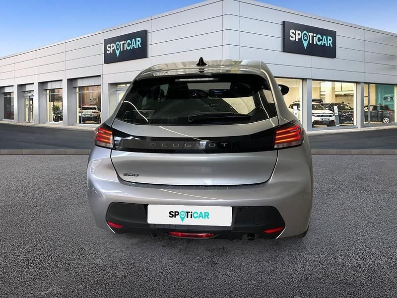 Usado Peugeot 208 Active 100 CV (73 kW) 2024 Gris Utilitario