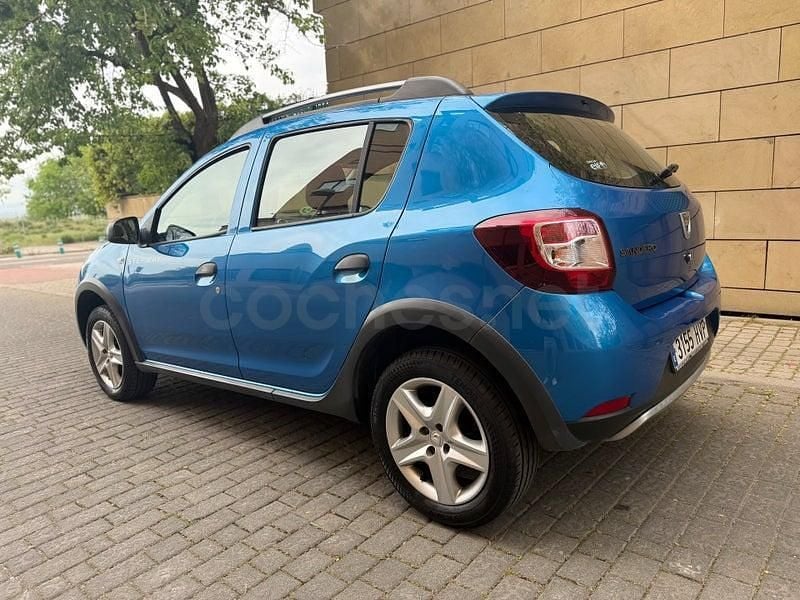 Usado Dacia Sandero Stepway 90 CV (66 kW) 2014 Azul Berlina