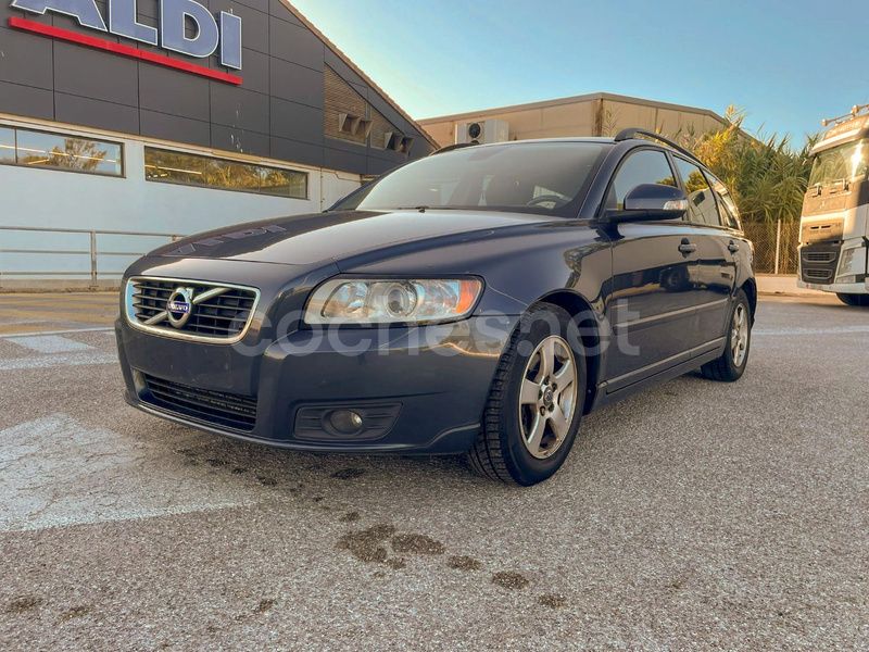Azul Usado 2010 Volvo V50 Momentum Familiar | 6500 € - Imagen 1/4