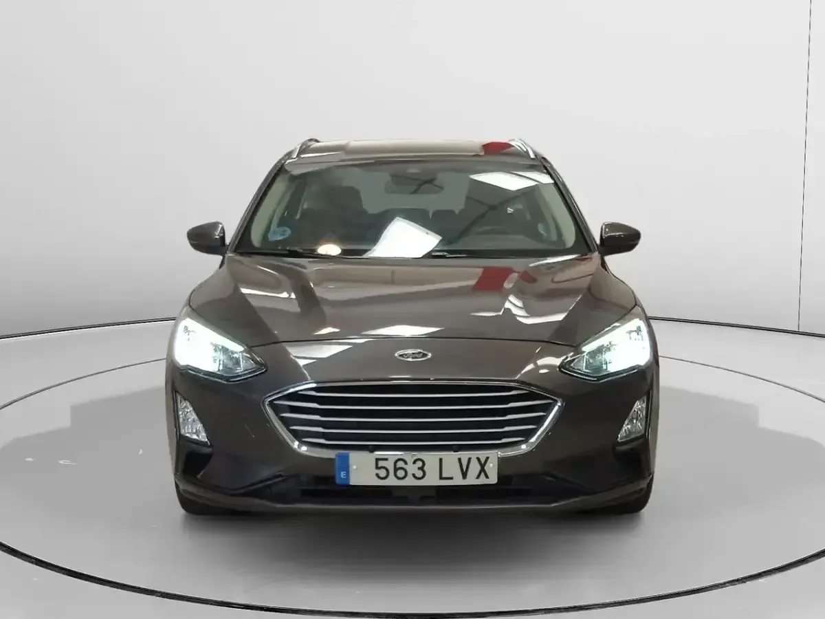 Usado Ford Focus Trend+ 120 CV (88 kW) 2022 Gris Berlina
