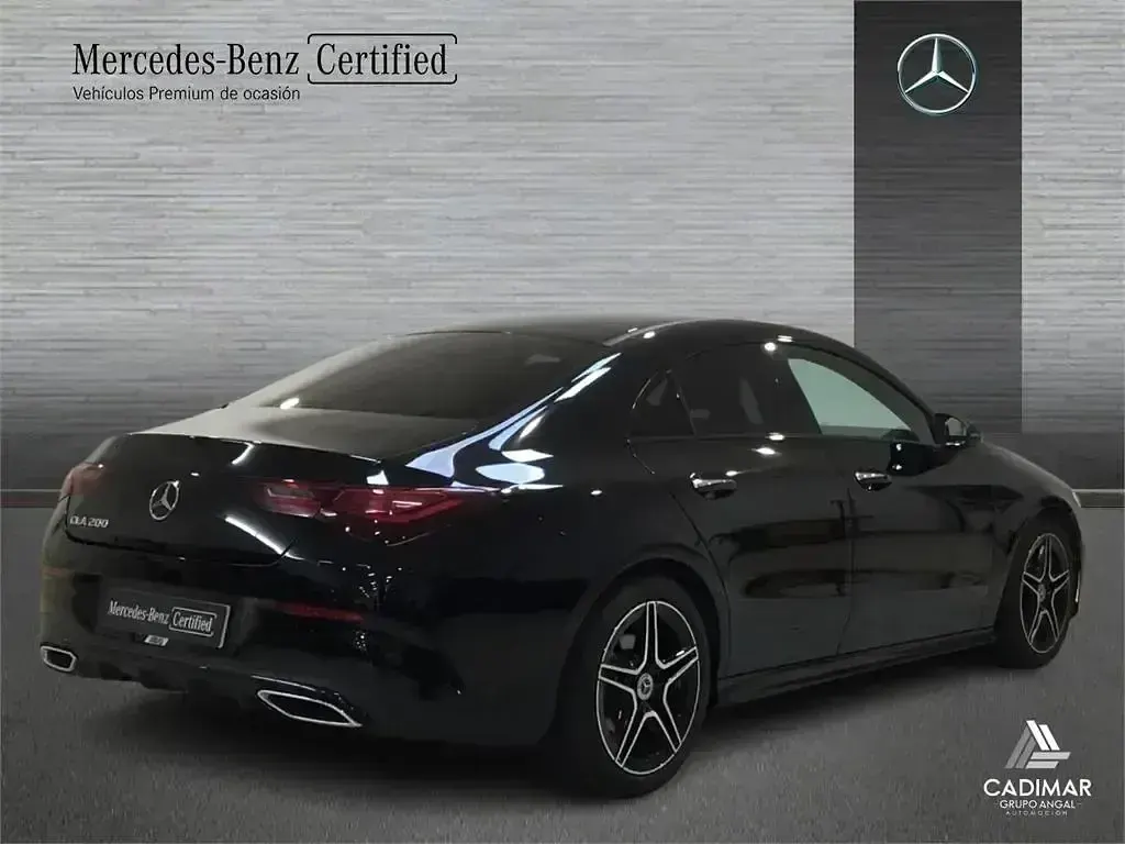 Usado Mercedes CLA200 163 CV (119 kW) 2025 Negro Berlina