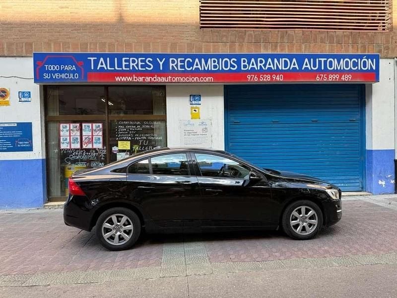 Usado Volvo S60 Kinetic 136 CV (100 kW) 2013 Negro Berlina
