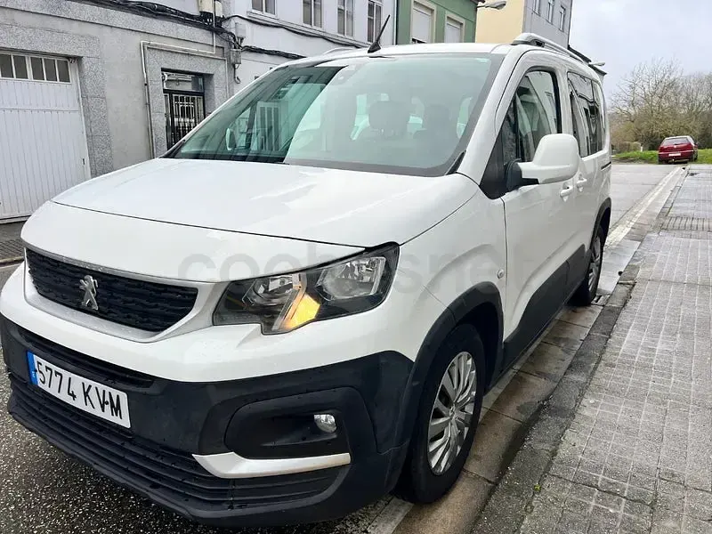 Usado Peugeot Rifter Active 130 CV (95 kW) 2019 Blanco Monovolumen