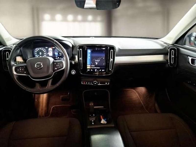 Usado Volvo XC40 Inscription 211 CV (155 kW) 2021 Negro SUV