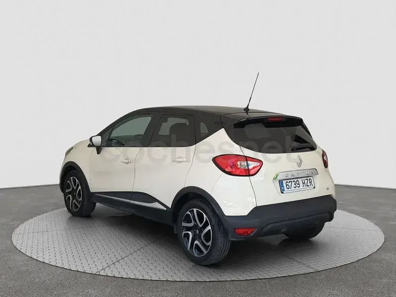 Usado Renault Captur Zen 90 CV (66 kW) 2014 Blanco SUV