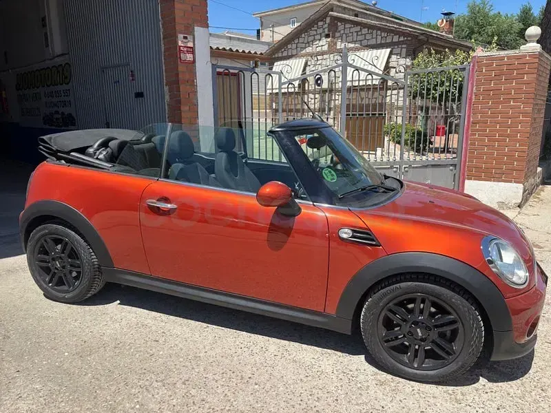 Usado Mini One Cabriolet 98 CV (72 kW) 2015 Naranja Descapotable