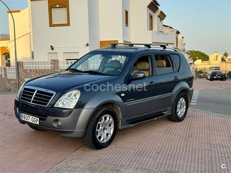 Gris / plata Usado 2008 Ssangyong Rexton II Limited SUV | 3900 € - Imagen 1/3