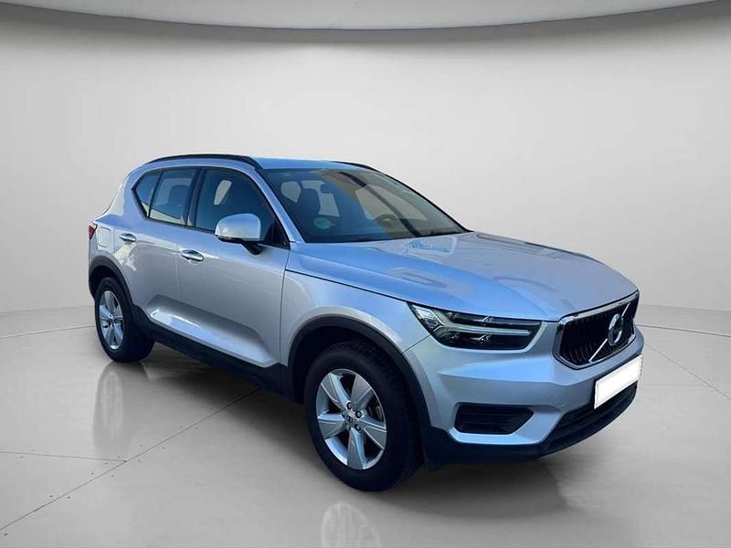 Usado Volvo XC40 156 CV (114 kW) 2018 Gris / plata SUV