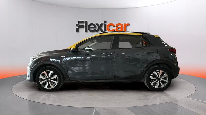 Usado Kia Stonic 101 CV (74 kW) 2021 Gris SUV