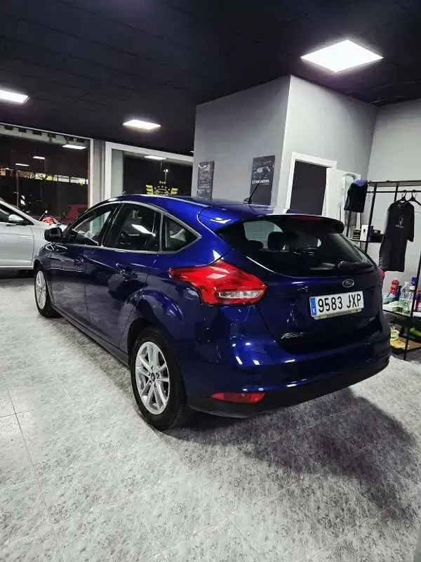 Używany Ford Focus Trend+ 125 KM (91 kW) 2017 Niebieski Hatchback