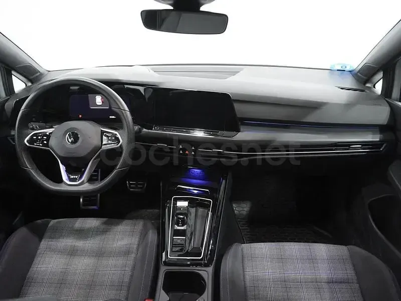 Usado VW Golf VIII GTE 245 CV (180 kW) 2023 Blanco Utilitario