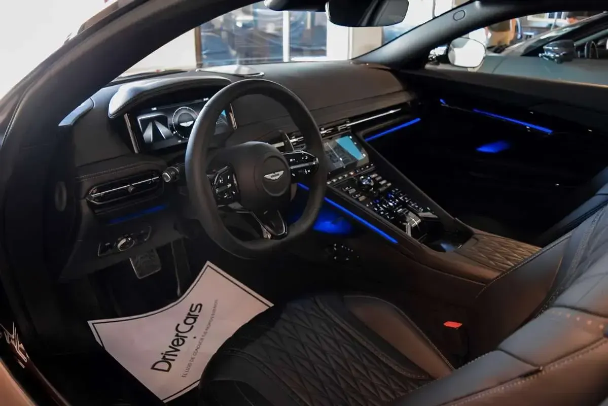 Nuevo Aston Martin DB12 680 CV (500 kW) 2026 Coupe