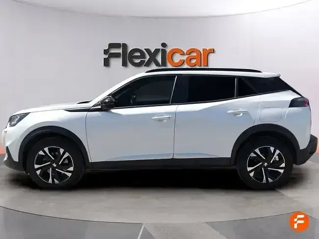 Usado Peugeot 2008 Allure 130 CV (95 kW) 2023 Beige SUV