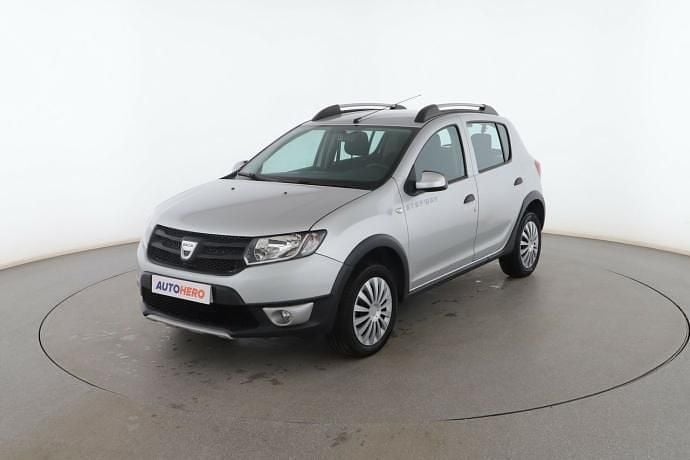 Gris Usado 2015 Dacia Sandero Stepway Utilitario | 8999 € (Precio justo) - Imagen 1/3
