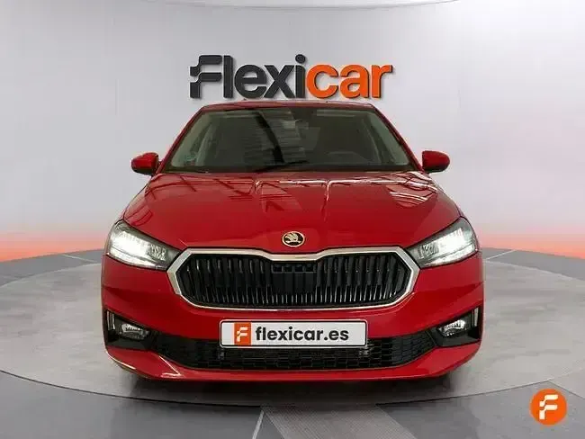 Usado Skoda Fabia Selection 115 CV (84 kW) 2025 Rojo Utilitario