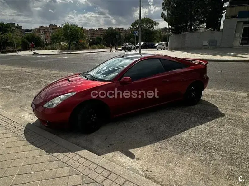 Usado Toyota Celica 143 CV (105 kW) 2005 Rojo Coupe