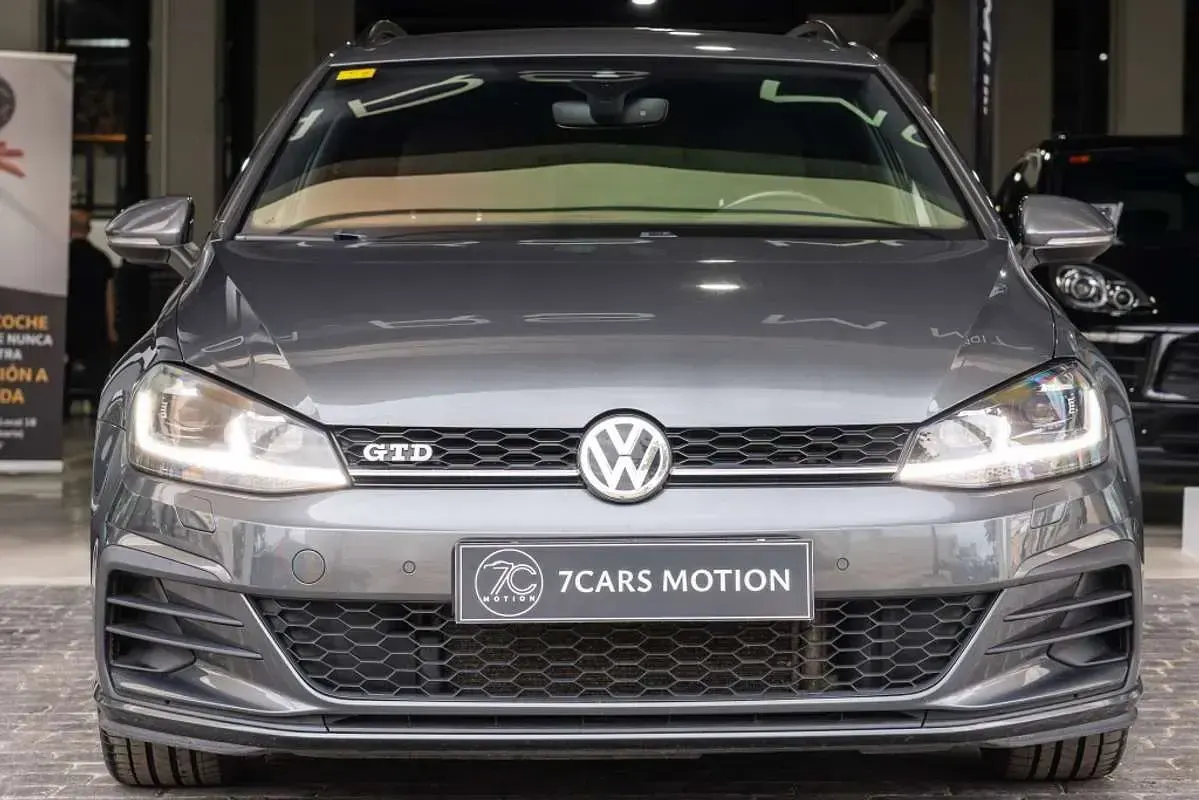 Usado VW Golf VII GTD 184 CV (135 kW) 2018 Gris Familiar