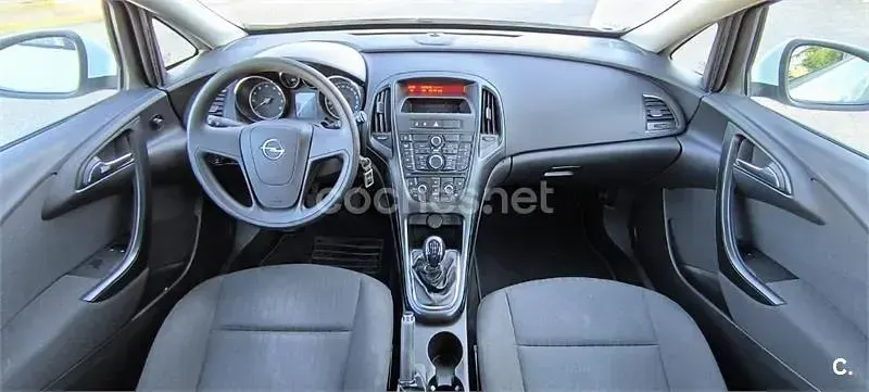 Usado Opel Astra Essentia 100 CV (73 kW) 2010 Blanco Berlina