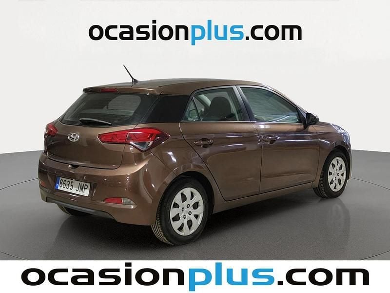 Begagnad Hyundai i20 101 HK (74 kW) 2016 Brun Halvkombi