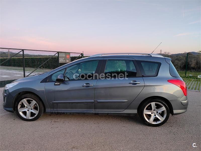 Usado Peugeot 308 SW Premium 140 CV (102 kW) 2010 Gris / plata Familiar