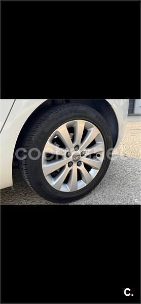 Usado Opel Astra Selective 110 CV (80 kW) 2011 Blanco Berlina