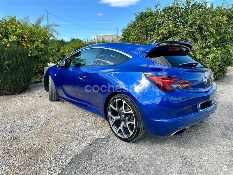Usado Opel Astra GTC OPC 280 CV (205 kW) 2015 Azul Berlina