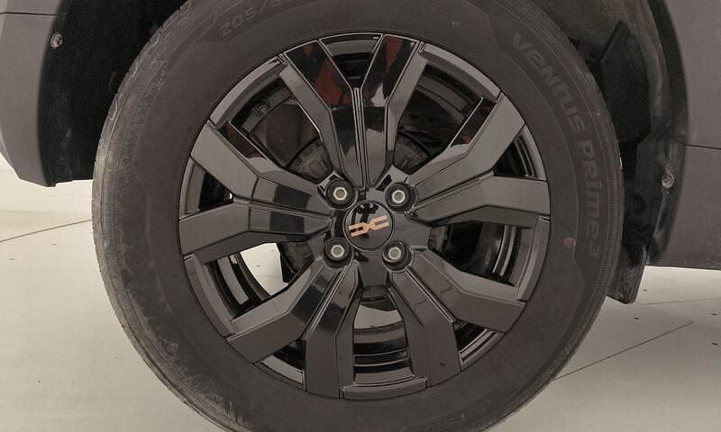 Usado Dacia Sandero Extreme 100 CV (73 kW) 2025 Verde Berlina