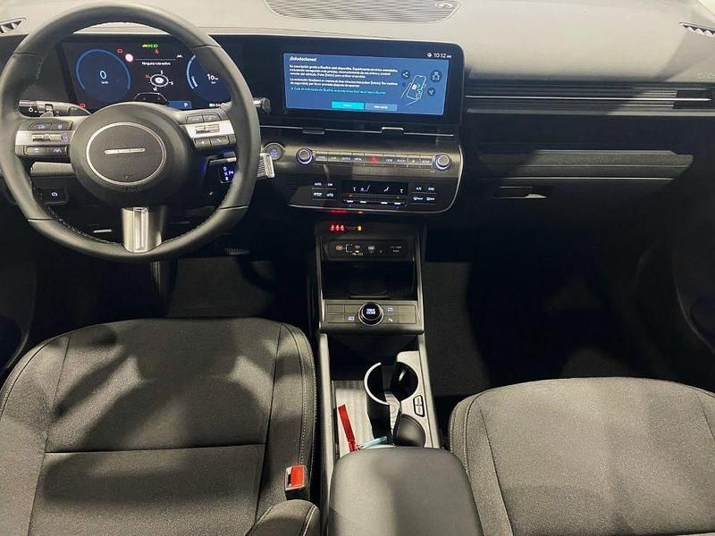 Usado Hyundai Kona 111 kW (151 CV) 2025 Gris ecotronic SUV