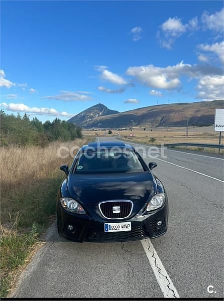 Usado Seat Leon Sport 140 CV (102 kW) 2008 Negro Utilitario