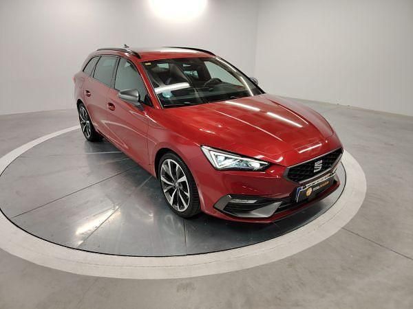 Usado Seat Leon FR 150 CV (110 kW) 2020 Rojo Familiar