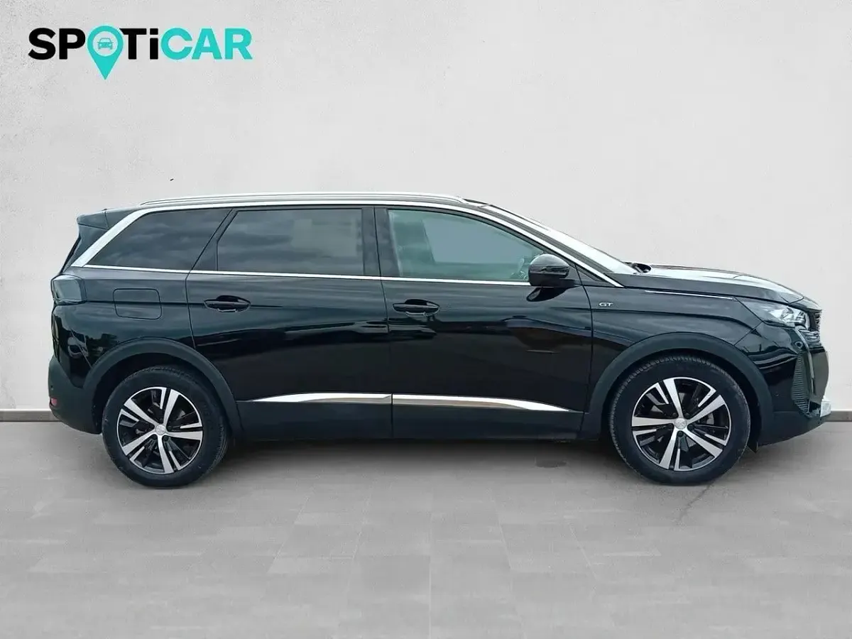 Usado Peugeot 5008 GT 130 CV (95 kW) 2023 Negro SUV