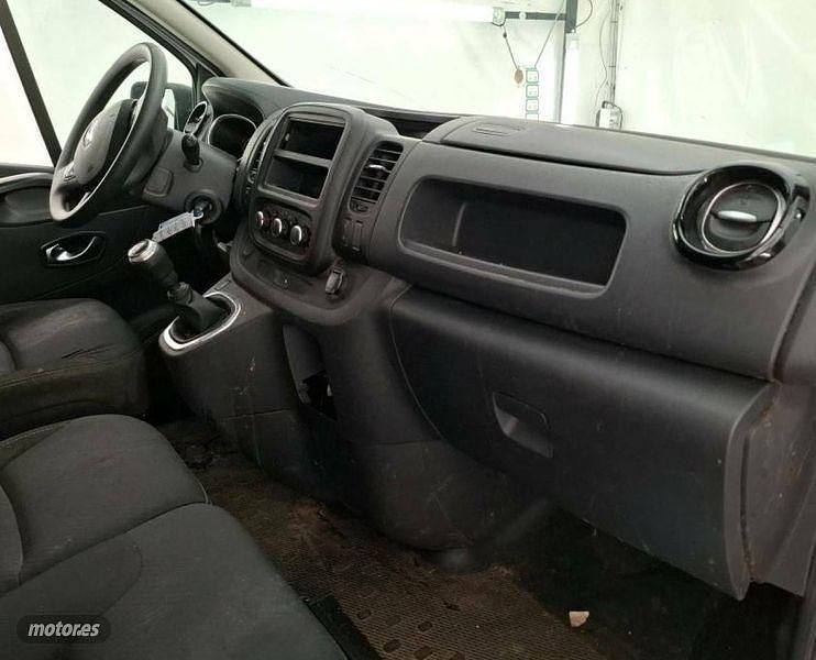 Usado Renault Trafic 121 CV (88 kW) 2020 Blanco Monovolumen