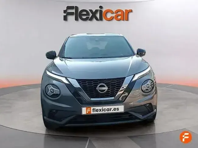 Usado Nissan Juke N-Connecta 114 CV (83 kW) 2024 Gris / plata SUV