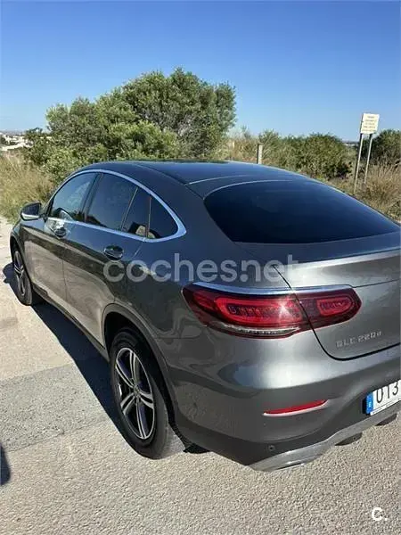 Usado Mercedes GLC220 194 CV (142 kW) 2020 Gris / plata Coupe