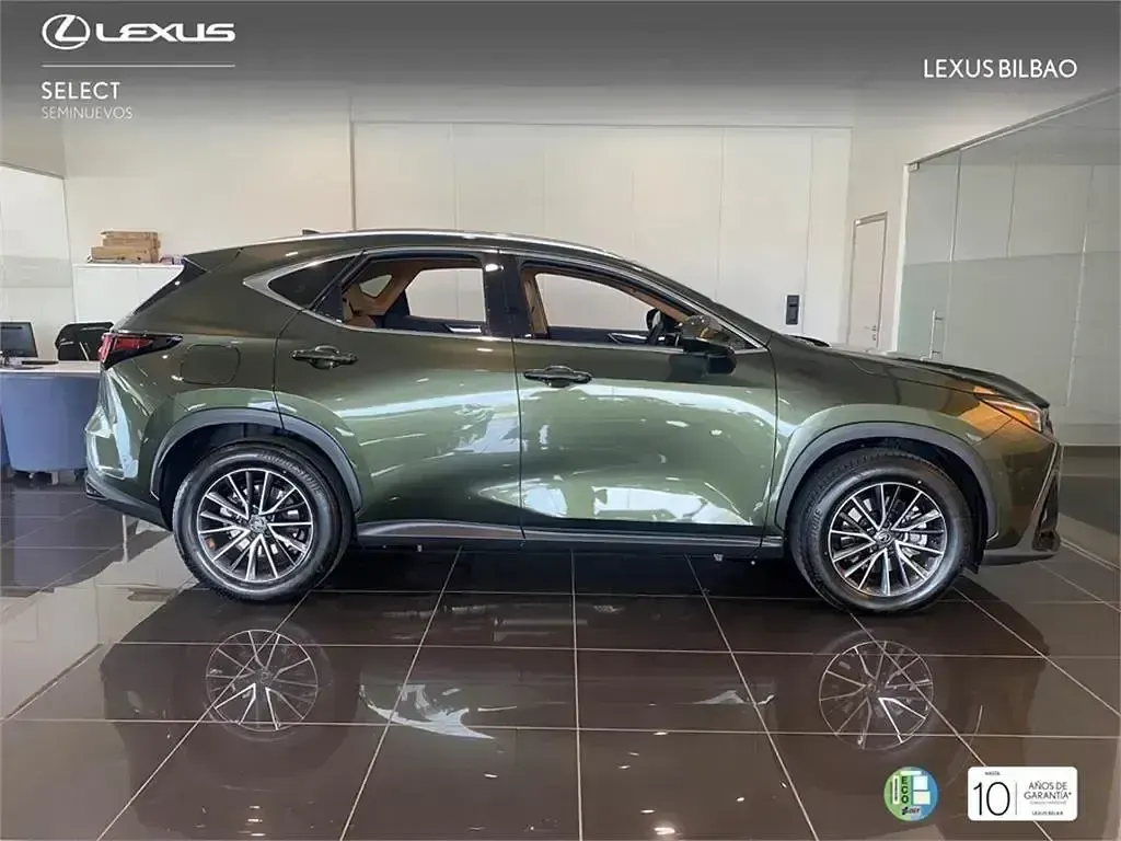 Usado Lexus NX450h+ 292 CV (214 kW) 2026 Verde SUV