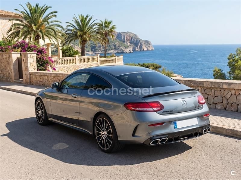 Usado Mercedes C220 AMG line 170 CV (125 kW) 2017 Gris / plata Coupe