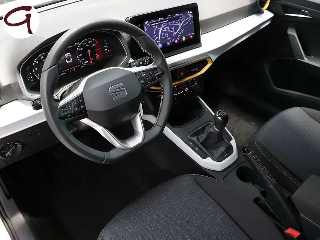Usado Seat Arona Xperience 116 CV (85 kW) 2025 Blanco SUV