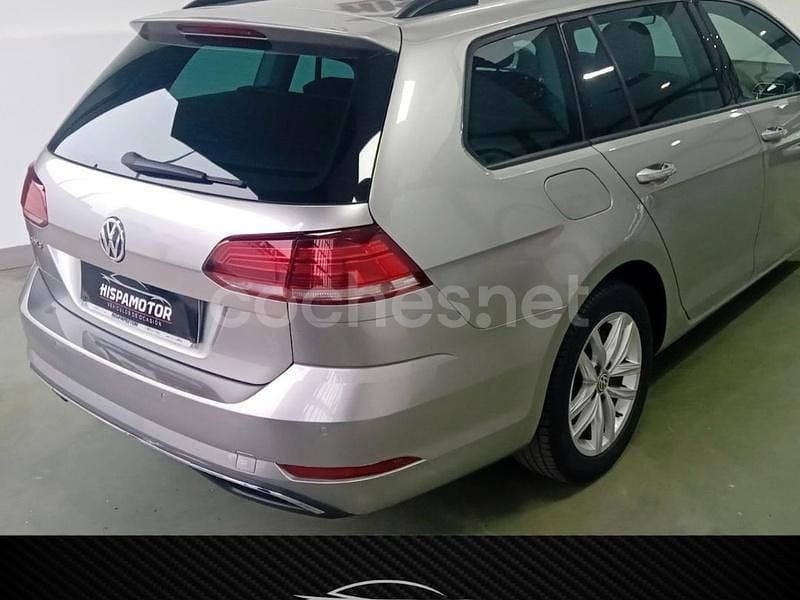 Usado VW Golf VII Advance 115 CV (84 kW) 2019 Gris / plata Familiar