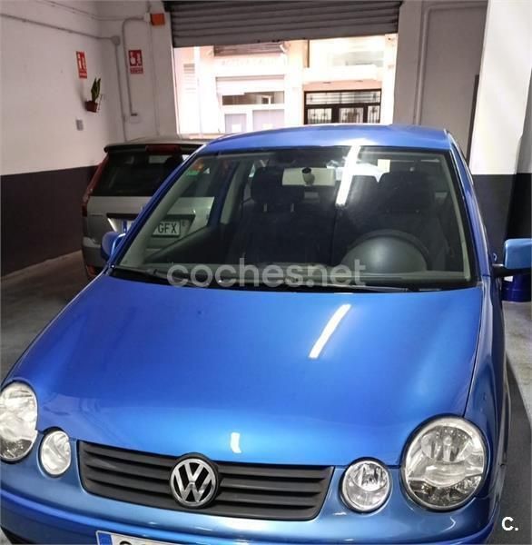 Azul Usado 2004 VW Polo Conceptline Berlina | 2800 € (Precio justo) - Imagen 1/4