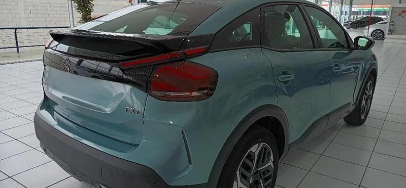 Begagnad Citroën C4 Feel 131 HK (96 kW) 2022 Blå Sedan