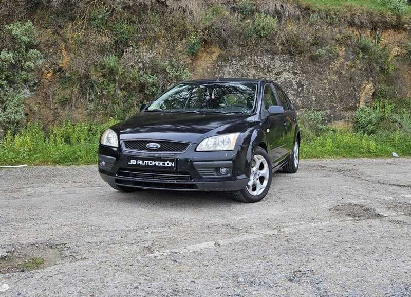 Negro Usado 2007 Ford Focus Trend Utilitario | 3999 € (Super precio) - Imagen 1/4