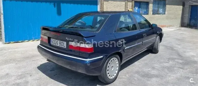 Usado Citroën Xantia 90 CV (66 kW) 2000 Azul Berlina