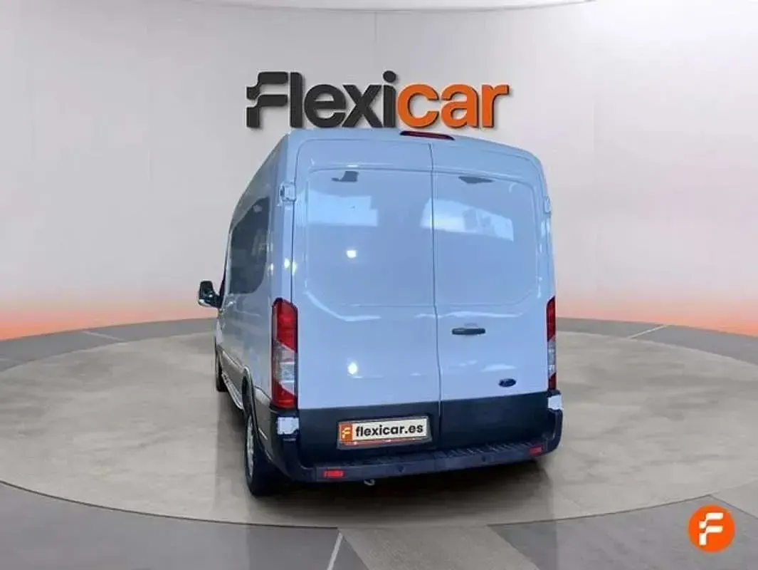 Usado Ford Transit 131 CV (96 kW) 2023 Blanco Van
