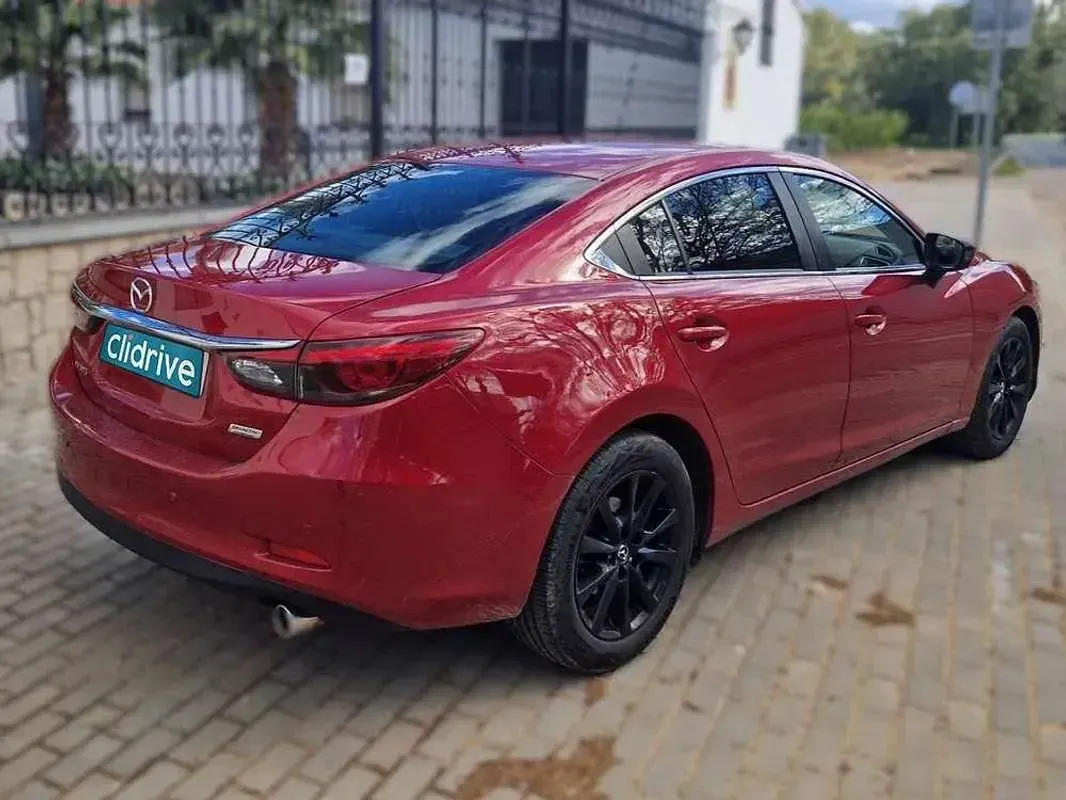 Usado Mazda 6 Style 150 CV (110 kW) 2016 Rojo Berlina