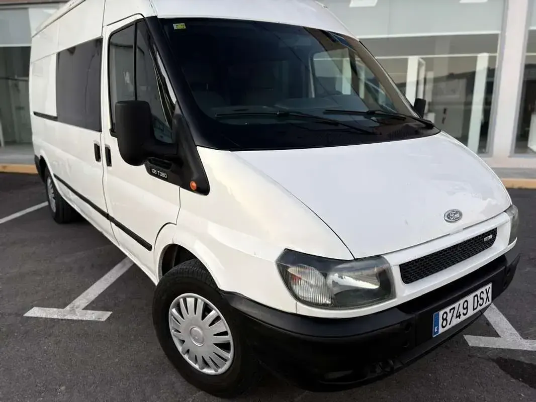 Usado Ford Transit 135 CV (99 kW) 2005 Blanco Van